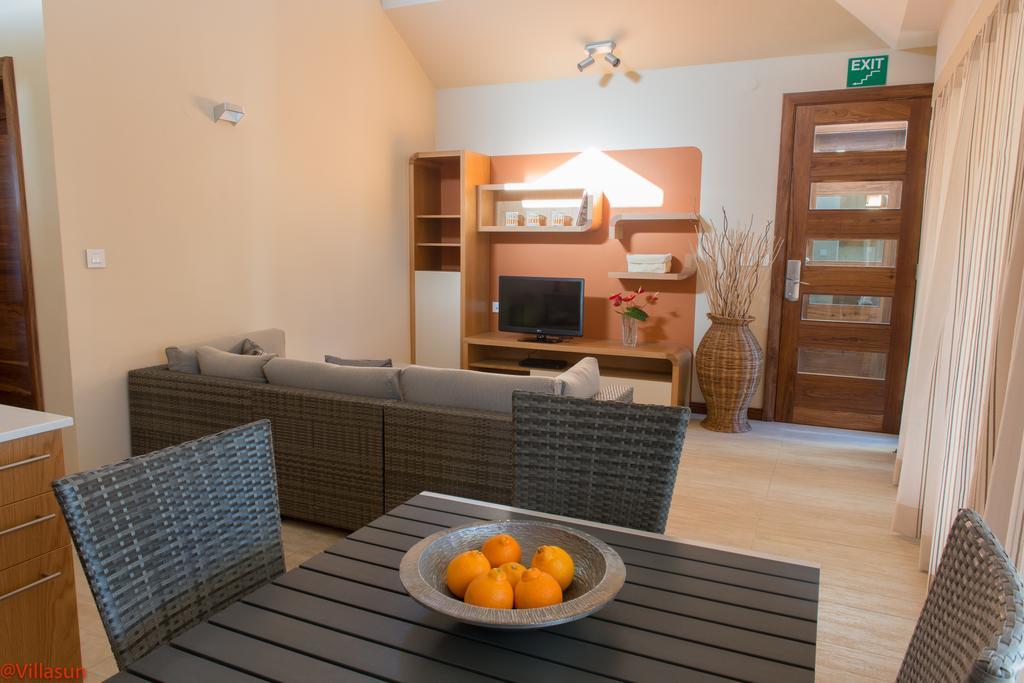 Villasun Luxury Apartments & Villas Flic en Flac Екстер'єр фото