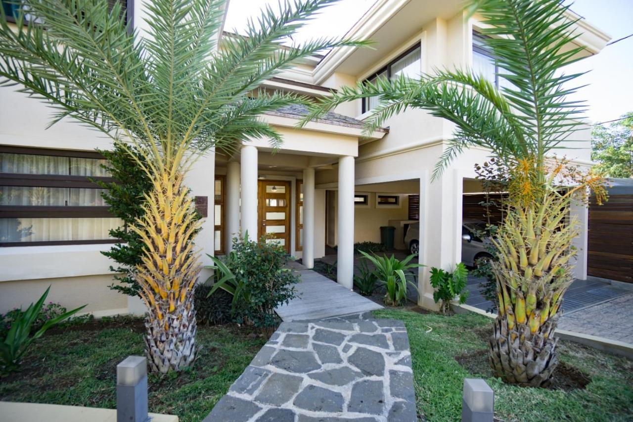 Villasun Luxury Apartments & Villas Flic en Flac Екстер'єр фото